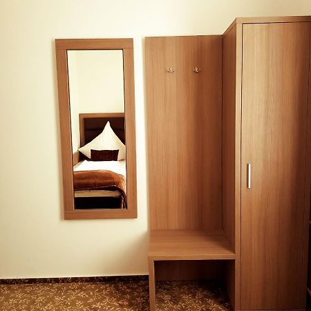 Hotel Dormir Moers Εξωτερικό φωτογραφία