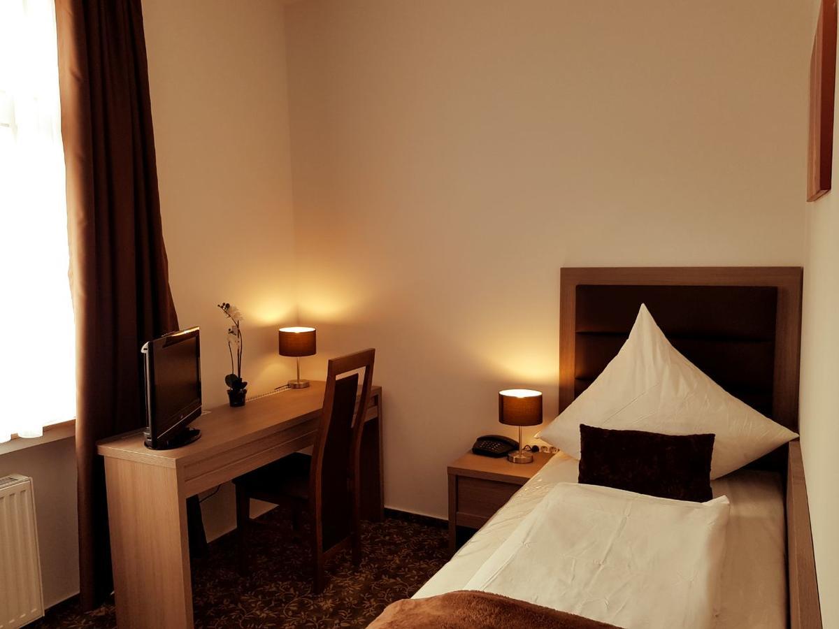 Hotel Dormir Moers Εξωτερικό φωτογραφία